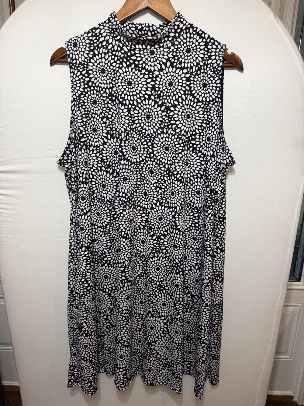 Tiana B. Black & White Sleeveless Mock-Neck Midi Dress